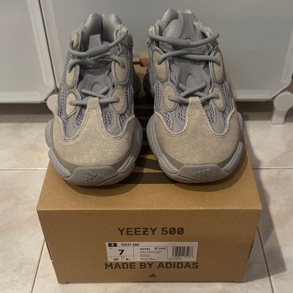 NWT Yeezy 500 Adidas Sneakers